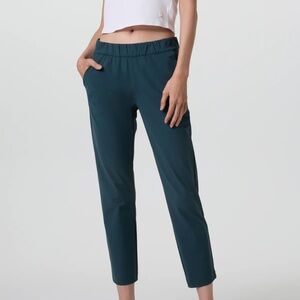 Vuori ankle pant